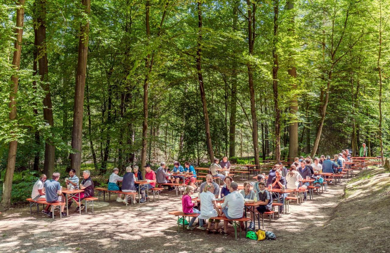 Brauereigasthof Zum Loewenbraeu Adelsdorf Eksteriør bilde